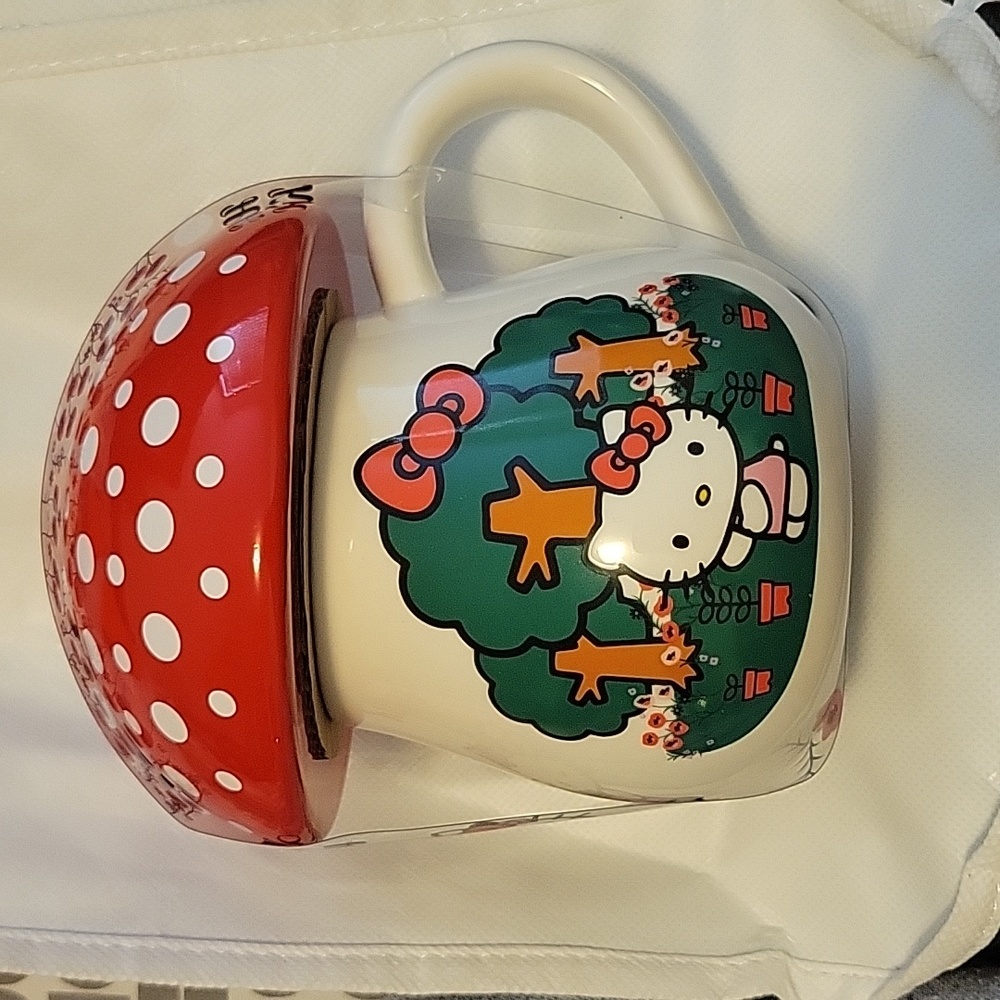 Hello Kitty - Mushroom Mug - Red